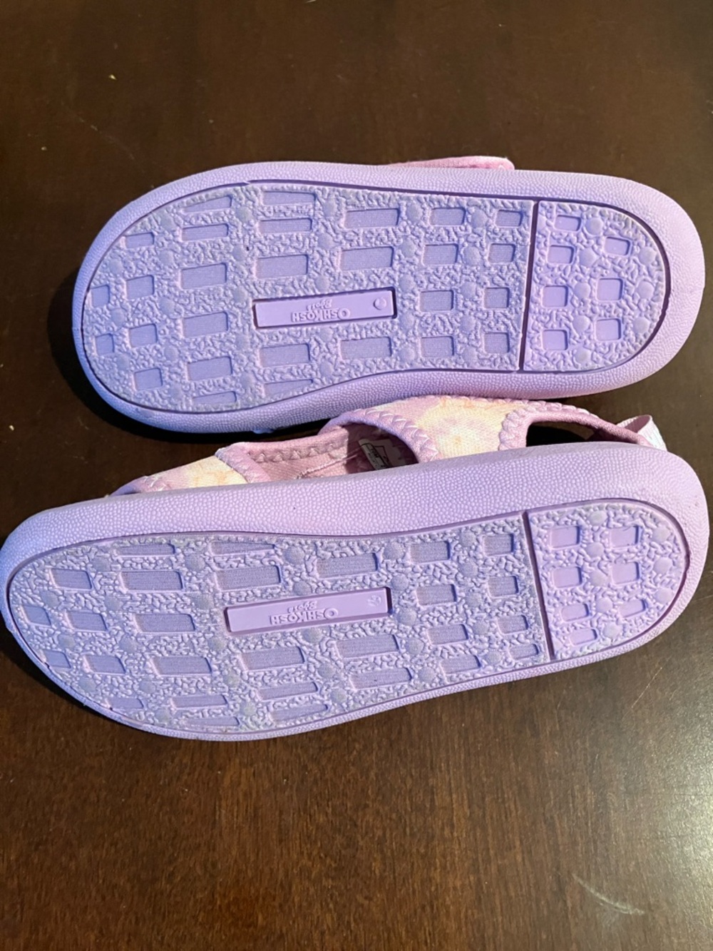 Size 10 girls OshKosh B'gosh Lilac and Peach Tie-Dye Kids Sandals or water shoes - Picture 2 of 7